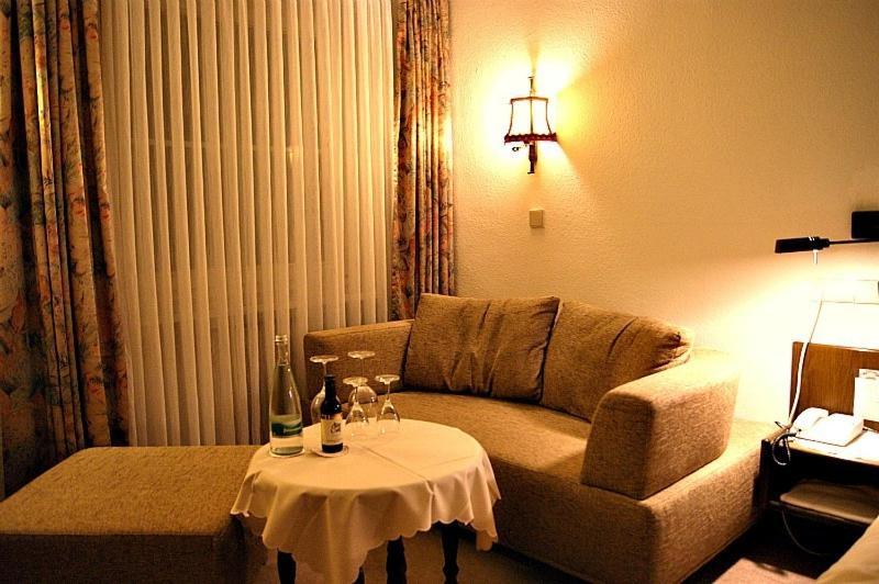 Hotel Restaurant Baeren 프로이덴슈타트 객실 사진
